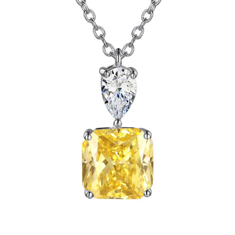 HANJISimple Generous Square Diamond Pendant NecklaceAccessorySimple Generous Square Diamond Pendant Necklace